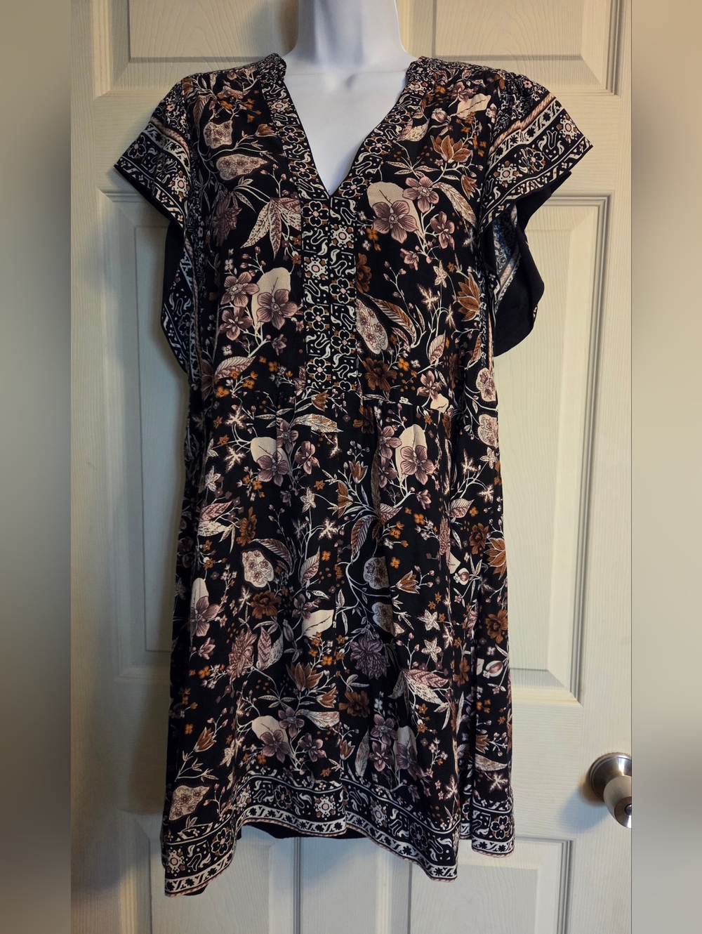 Anthropologie Black Floral V-Neck Mini Dress Anthropologie Zenia floral dress